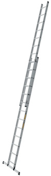 Tvådelad utskjutsstege i metall med flera stegpinnar.
